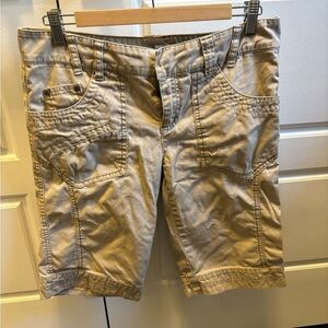 DKNY Women’s Bermuda Short Size 8